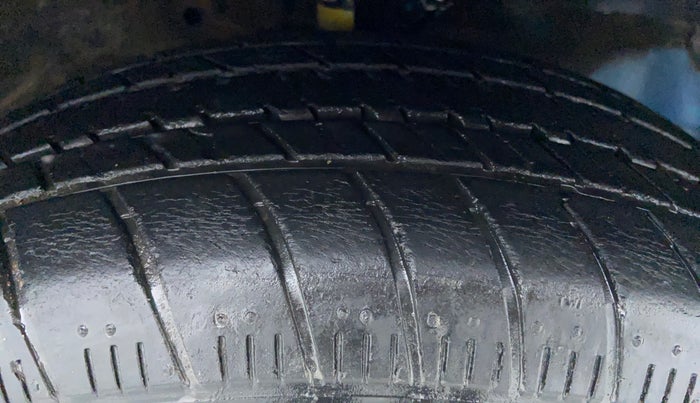 2012 Honda Brio S MT, Petrol, Manual, 72,717 km, Right Front Tyre Tread