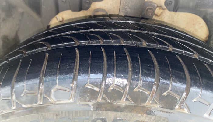 2015 Ford Ecosport AMBIENTE 1.5L PETROL, Petrol, Manual, 88,842 km, Left Front Tyre Tread