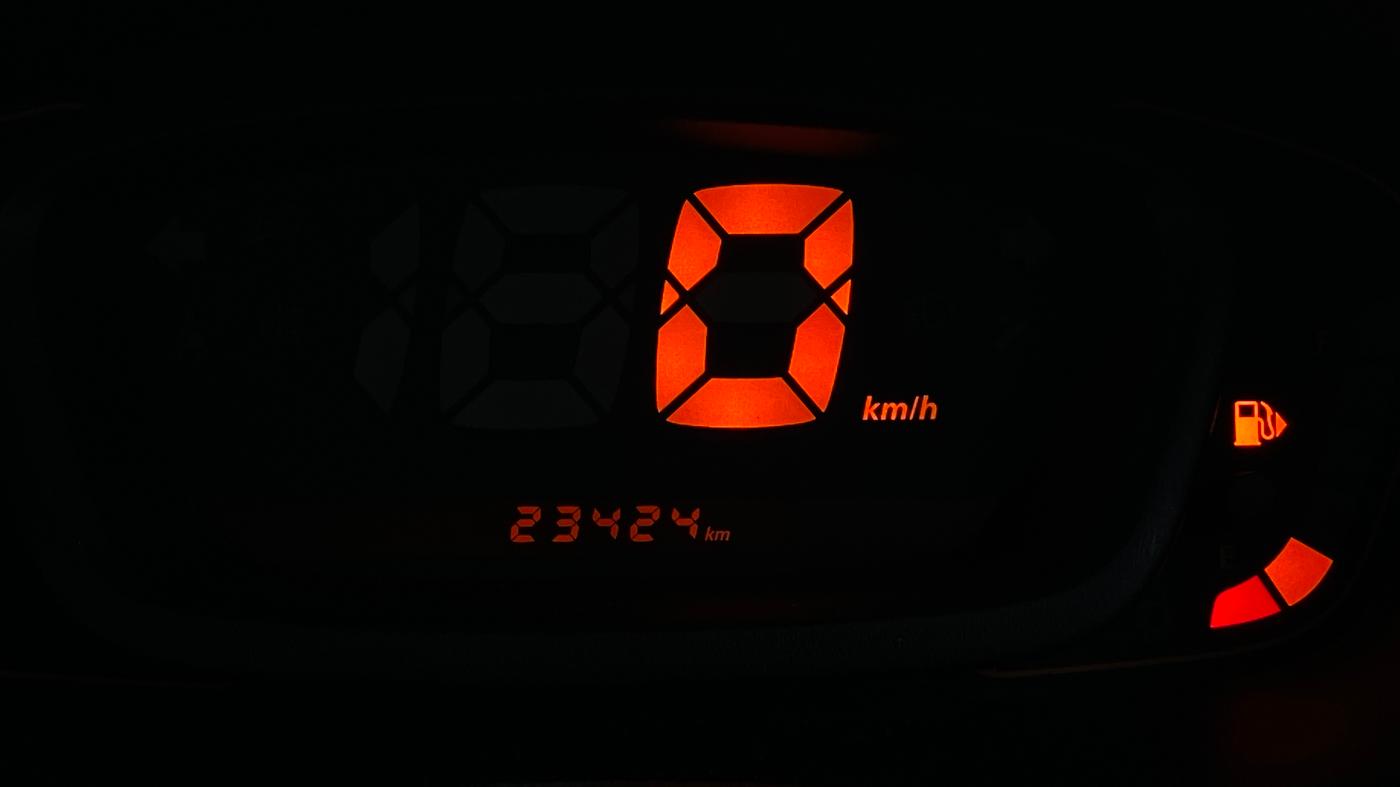 2019 Renault Kwid RXT 1.0 (O), Petrol, Manual, 23,421 km, Odometer Image