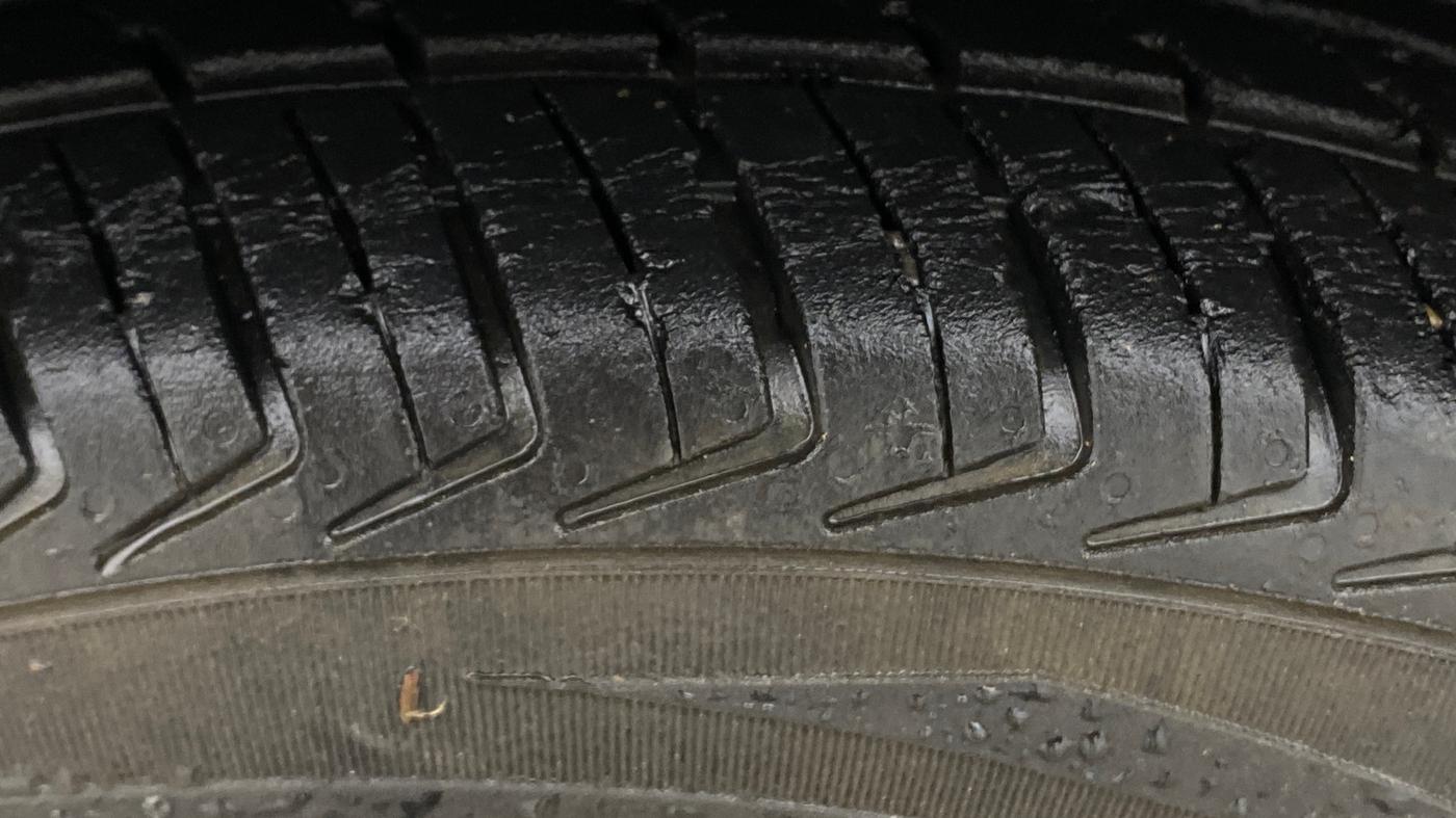 2019 Renault Kwid RXT 1.0 (O), Petrol, Manual, 23,421 km, Left Front Tyre Tread