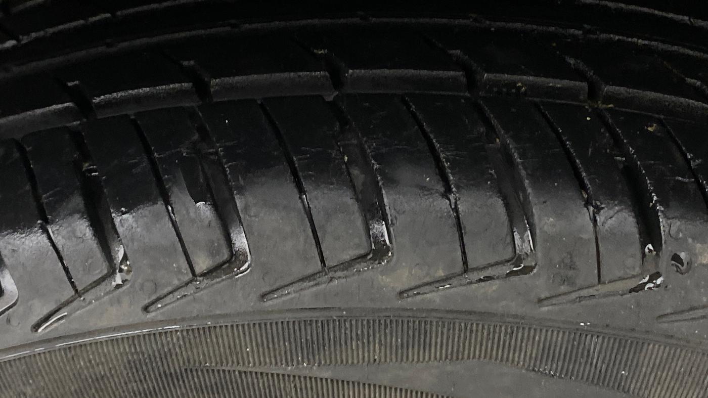 2019 Renault Kwid RXT 1.0 (O), Petrol, Manual, 23,421 km, Right Rear Tyre Tread