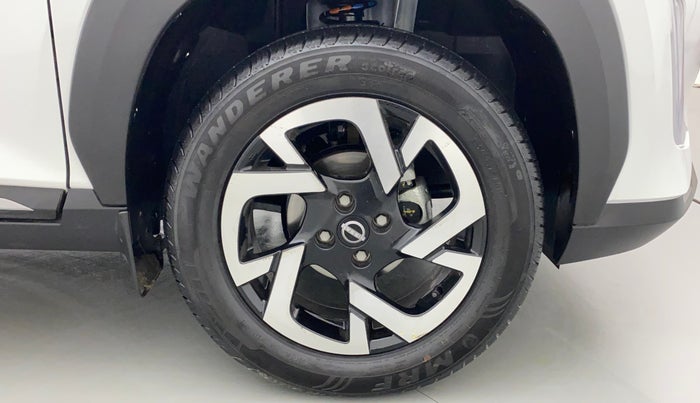 2023 Nissan MAGNITE XV TURBO CVT, Petrol, Automatic, 967 km, Right Front Wheel