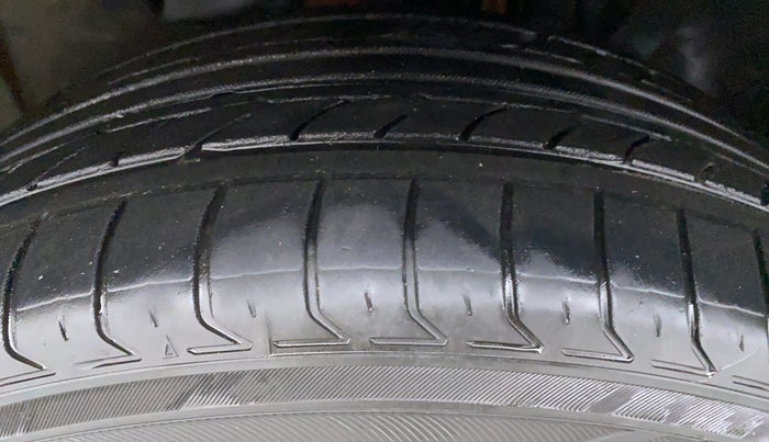 2017 Jeep Compass 2.0 LONGITUDE, Diesel, Manual, 64,212 km, Left Front Tyre Tread