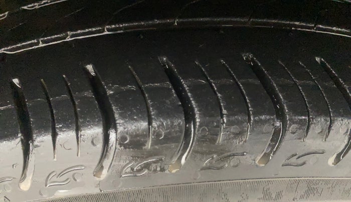 2018 Honda Amaze 1.2L I-VTEC V CVT, Petrol, Automatic, 45,528 km, Right Front Tyre Tread