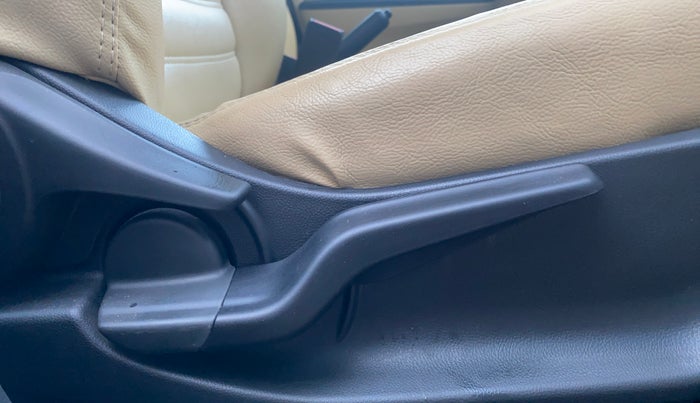 2018 Honda Amaze 1.2L I-VTEC V CVT, Petrol, Automatic, 45,528 km, Driver Side Adjustment Panel