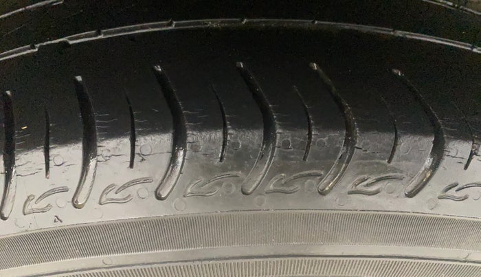 2018 Honda Amaze 1.2L I-VTEC V CVT, Petrol, Automatic, 45,528 km, Right Rear Tyre Tread