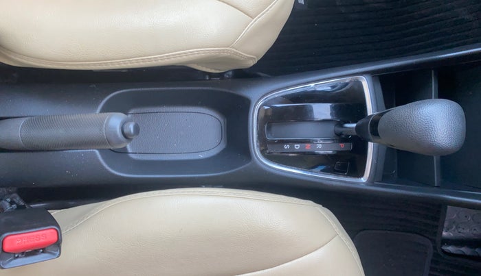 2018 Honda Amaze 1.2L I-VTEC V CVT, Petrol, Automatic, 45,528 km, Gear Lever