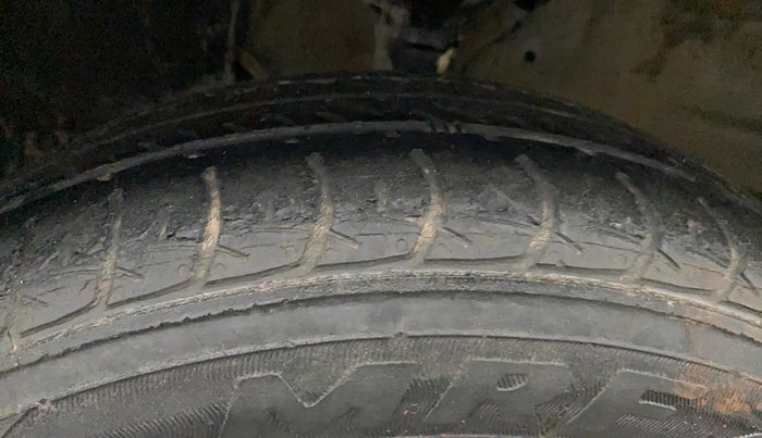 2020 Maruti New Wagon-R VXI 1.0, Petrol, Manual, 56,439 km, Left Front Tyre Tread