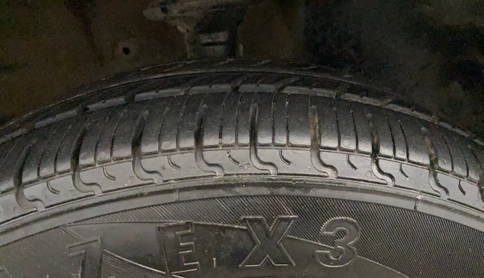 2020 Maruti New Wagon-R VXI 1.0, Petrol, Manual, 56,439 km, Right Front Tyre Tread