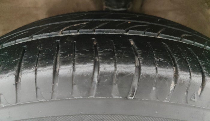 2018 Maruti Wagon R 1.0 VXI, Petrol, Manual, 42,943 km, Left Front Tyre Tread