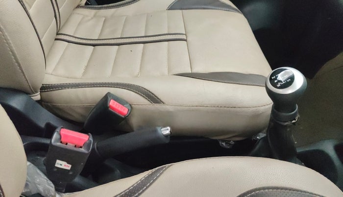 2018 Maruti Wagon R 1.0 VXI, Petrol, Manual, 42,943 km, Gear Lever