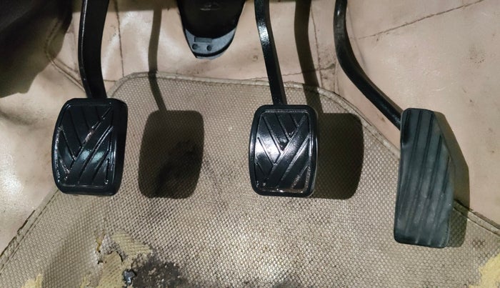 2018 Maruti Wagon R 1.0 VXI, Petrol, Manual, 42,943 km, Pedals