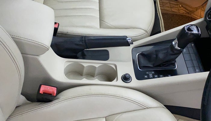 2019 Skoda Octavia L&K 1.8 TSI AT, Petrol, Automatic, 35,910 km, Gear Lever