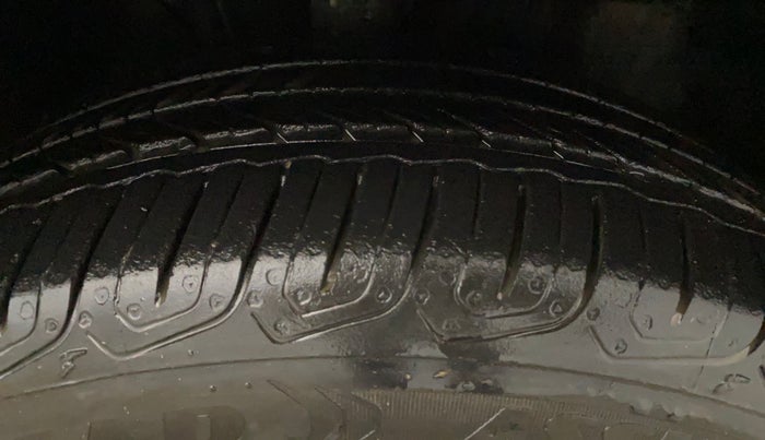 2019 Skoda Octavia L&K 1.8 TSI AT, Petrol, Automatic, 35,910 km, Right Front Tyre Tread