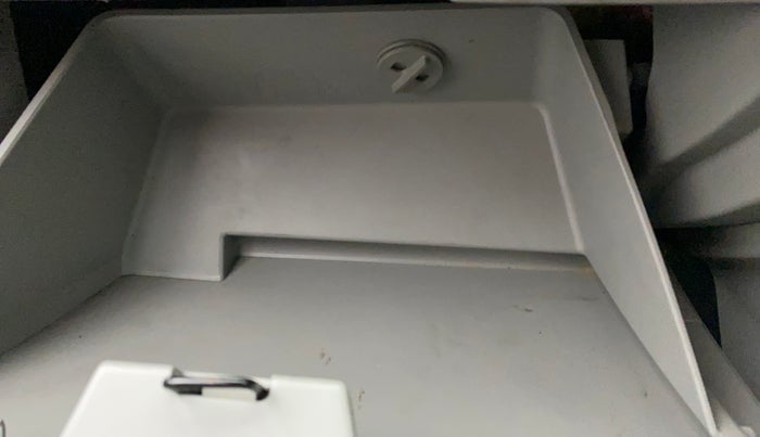 2019 Tata Tiago XZ PLUS PETROL, Petrol, Manual, 25,103 km, Cooled Glove Box