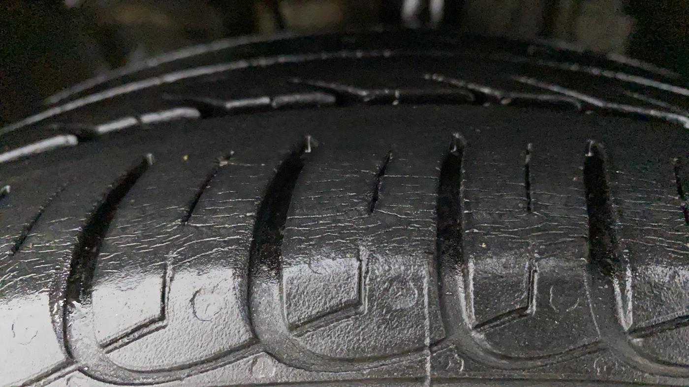 2019 Tata Tiago XZ PLUS PETROL, Petrol, Manual, 25,103 km, Left Front Tyre Tread