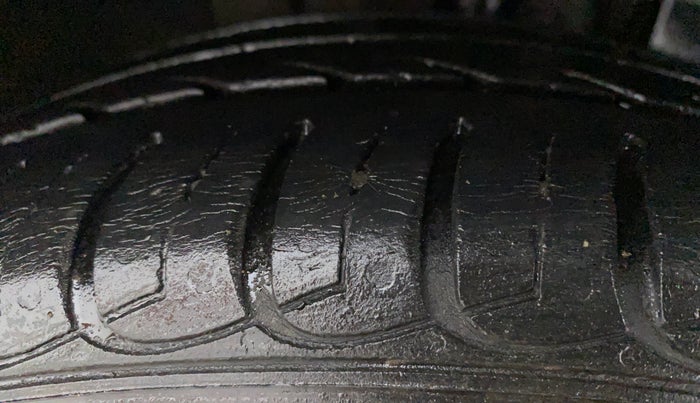 2019 Tata Tiago XZ PLUS PETROL, Petrol, Manual, 25,103 km, Right Front Tyre Tread