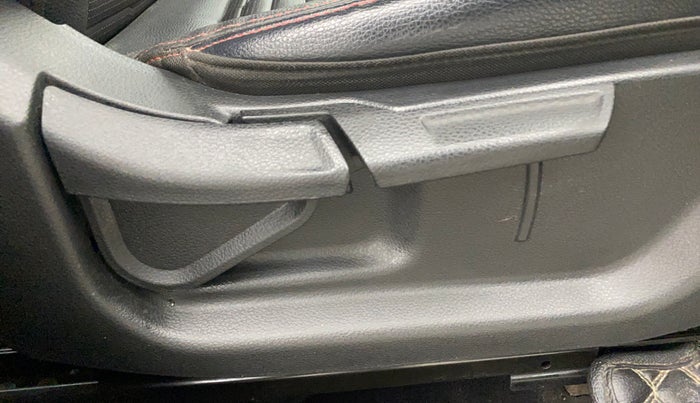 2022 KIA SONET GTX PLUS 1.0 IMT, CNG, Manual, 44,846 km, Driver Side Adjustment Panel