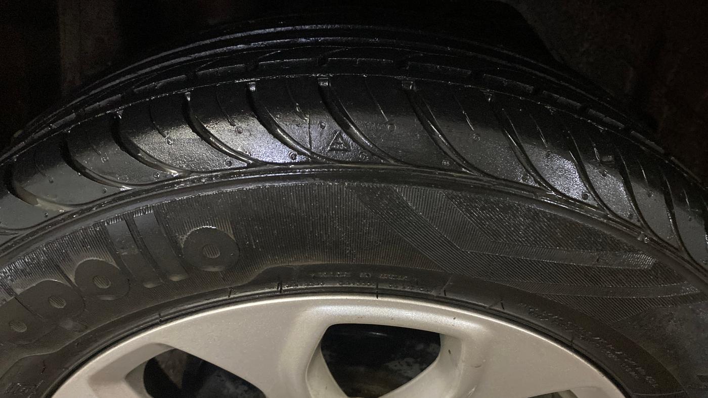 2017 Ford Figo Aspire TITANIUM 1.2 PETROL, Petrol, Manual, 29,306 km, Right Rear Tyre Tread