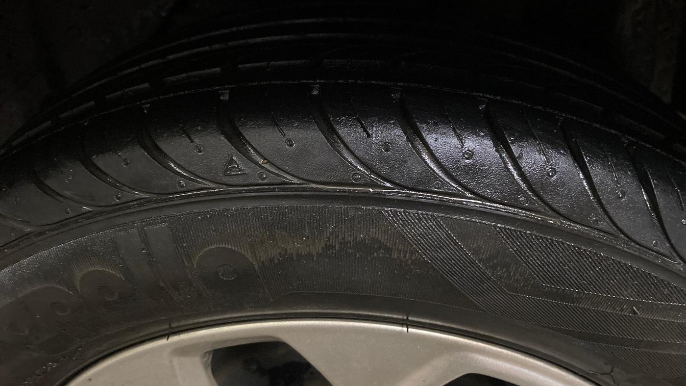 2017 Ford Figo Aspire TITANIUM 1.2 PETROL, Petrol, Manual, 29,306 km, Left Rear Tyre Tread