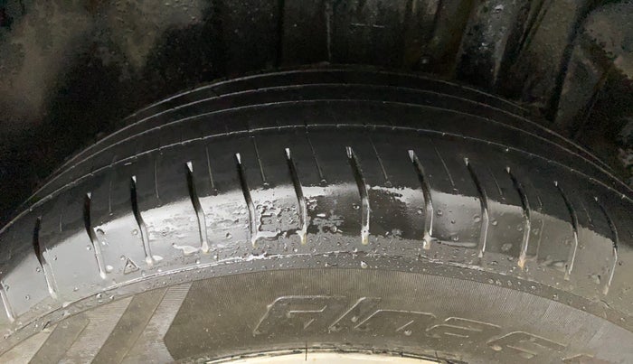 2021 Maruti Vitara Brezza VXI, Petrol, Manual, 61,377 km, Left Rear Tyre Tread