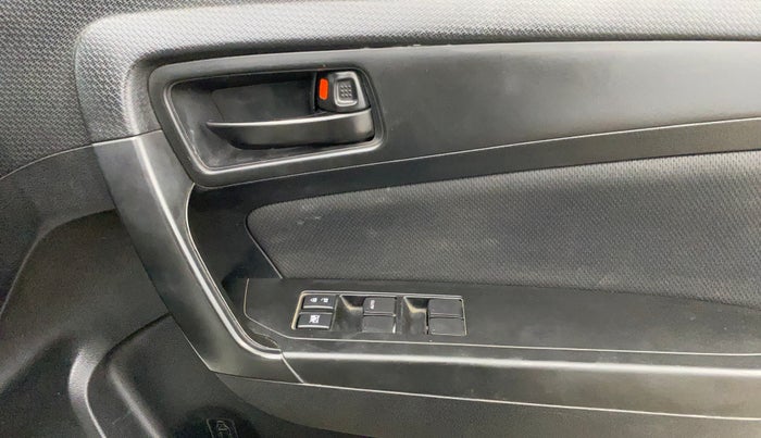 2021 Maruti Vitara Brezza VXI, Petrol, Manual, 61,377 km, Driver Side Door Panels Control