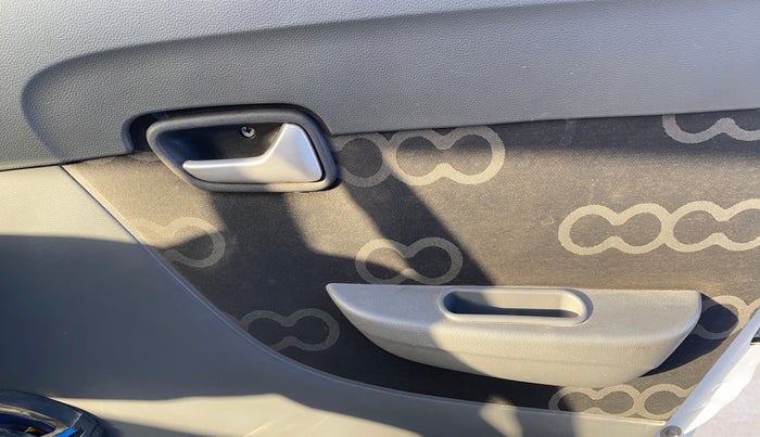 2015 Maruti Alto 800 LXI, Petrol, Manual, 41,392 km, Driver Side Door Panels Control