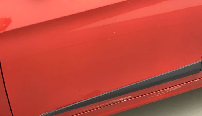 2018 Tata Tigor Buzz DIESEL, Diesel, Manual, 70,901 km, Front passenger door - Slightly dented