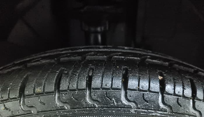 2019 Renault Kwid RXL 0.8 EDITION, CNG, Manual, 74,893 km, Right Front Tyre Tread
