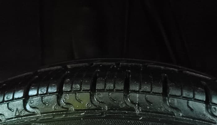 2019 Renault Kwid RXL 0.8 EDITION, CNG, Manual, 74,893 km, Right Rear Tyre Tread