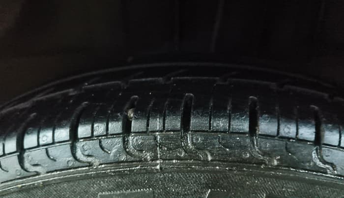 2019 Renault Kwid RXL 0.8 EDITION, CNG, Manual, 74,893 km, Left Rear Tyre Tread