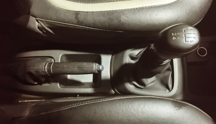 2019 Renault Kwid RXL 0.8 EDITION, CNG, Manual, 74,893 km, Gear Lever
