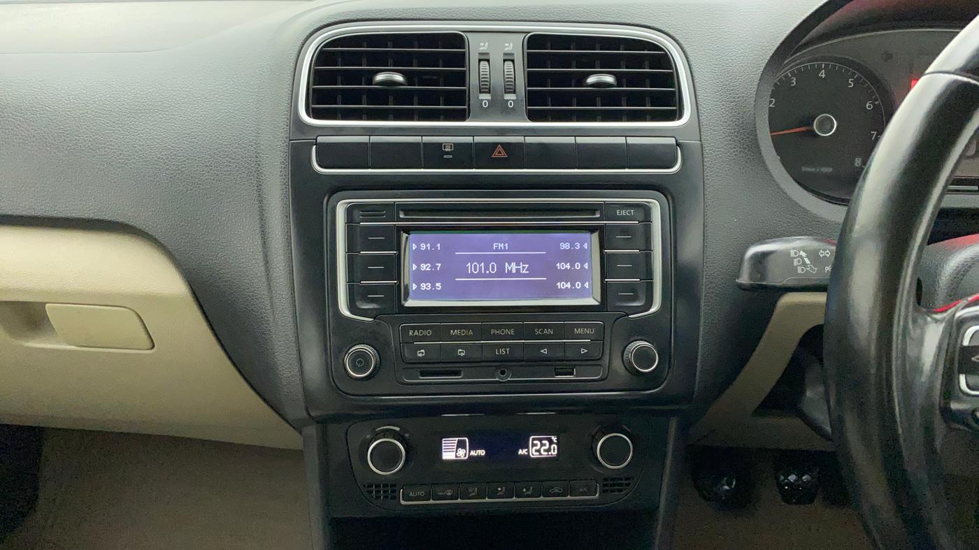 2014 Volkswagen Polo HIGHLINE1.2L, Petrol, Manual, 72,414 km, Air Conditioner