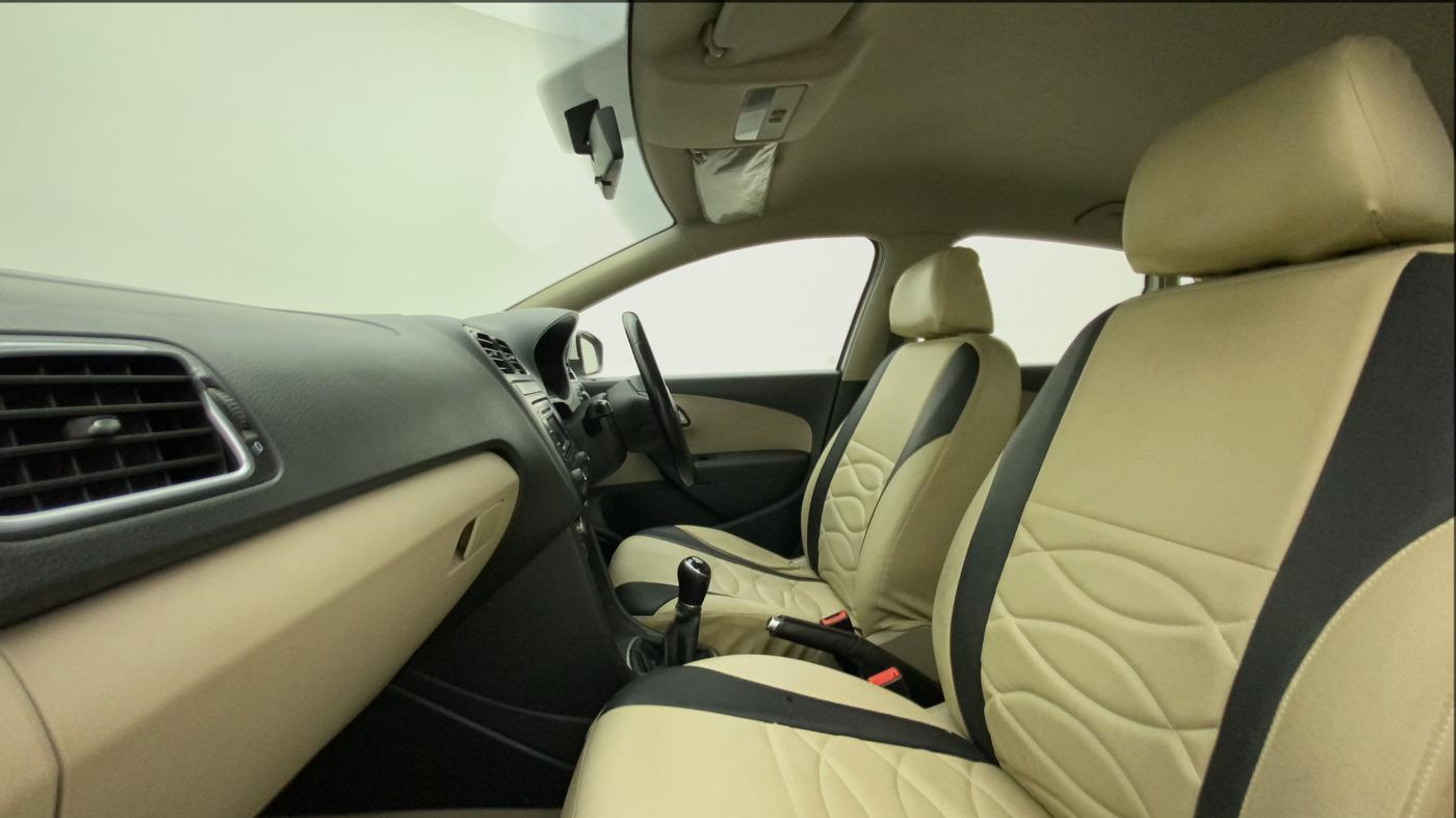 2014 Volkswagen Polo HIGHLINE1.2L, Petrol, Manual, 72,414 km, Right Side Front Door Cabin