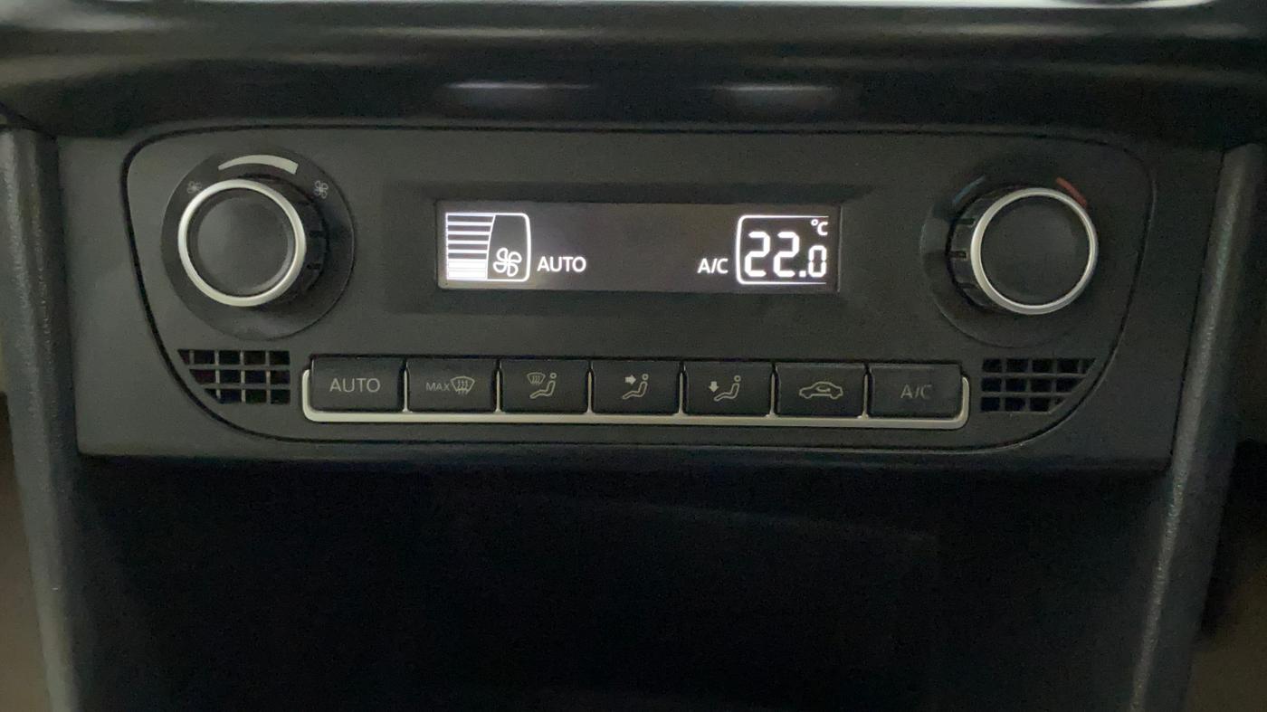 2014 Volkswagen Polo HIGHLINE1.2L, Petrol, Manual, 72,414 km, Automatic Climate Control