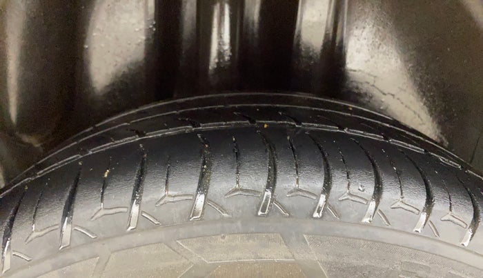 2021 Volkswagen Polo HIGHLINE PLUS 1.0L TSI, Petrol, Manual, 79,937 km, Right Rear Tyre Tread