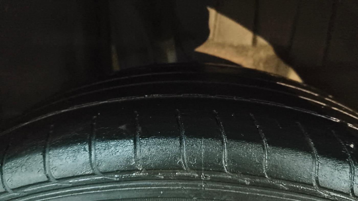 2018 Maruti Swift ZXI, CNG, Manual, 1,28,856 km, Right Rear Tyre Tread