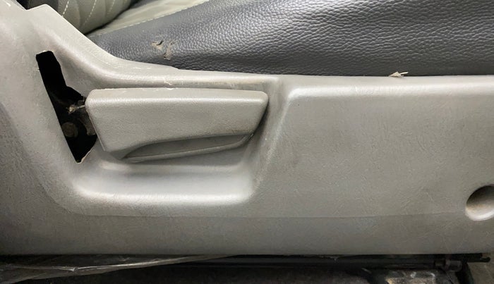 2014 Maruti Alto K10 VXI, Petrol, Manual, 49,354 km, Driver Side Adjustment Panel