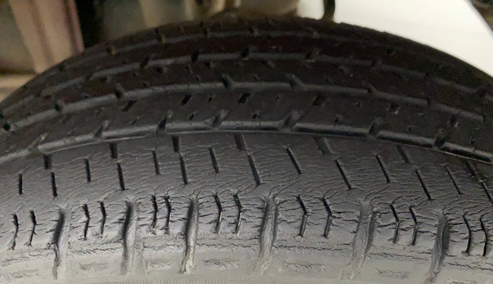 2014 Maruti Alto K10 VXI, Petrol, Manual, 49,354 km, Left Rear Tyre Tread