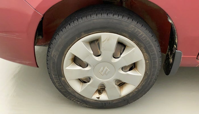 2014 Maruti Alto K10 VXI, Petrol, Manual, 49,354 km, Left front tyre - Minor crack