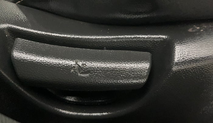 2014 Hyundai Grand i10 SPORTZ 1.2 KAPPA VTVT, Petrol, Manual, 33,268 km, Driver Side Adjustment Panel