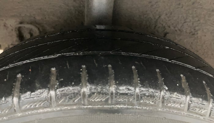 2014 Hyundai Grand i10 SPORTZ 1.2 KAPPA VTVT, Petrol, Manual, 33,268 km, Right Rear Tyre Tread