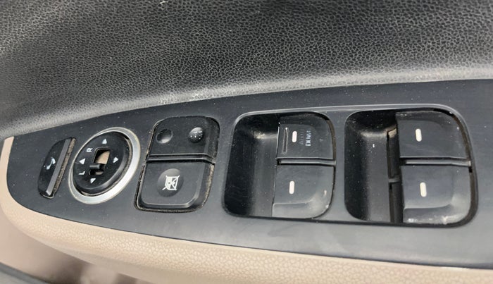 2014 Hyundai Grand i10 SPORTZ 1.2 KAPPA VTVT, Petrol, Manual, 33,268 km, Driver Side Door Panels Control