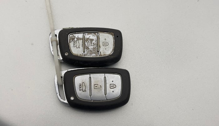 2014 Hyundai Grand i10 SPORTZ 1.2 KAPPA VTVT, Petrol, Manual, 33,268 km, Key Close Up