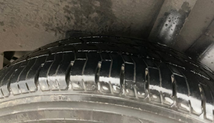 2014 Hyundai Grand i10 SPORTZ 1.2 KAPPA VTVT, Petrol, Manual, 33,268 km, Left Rear Tyre Tread