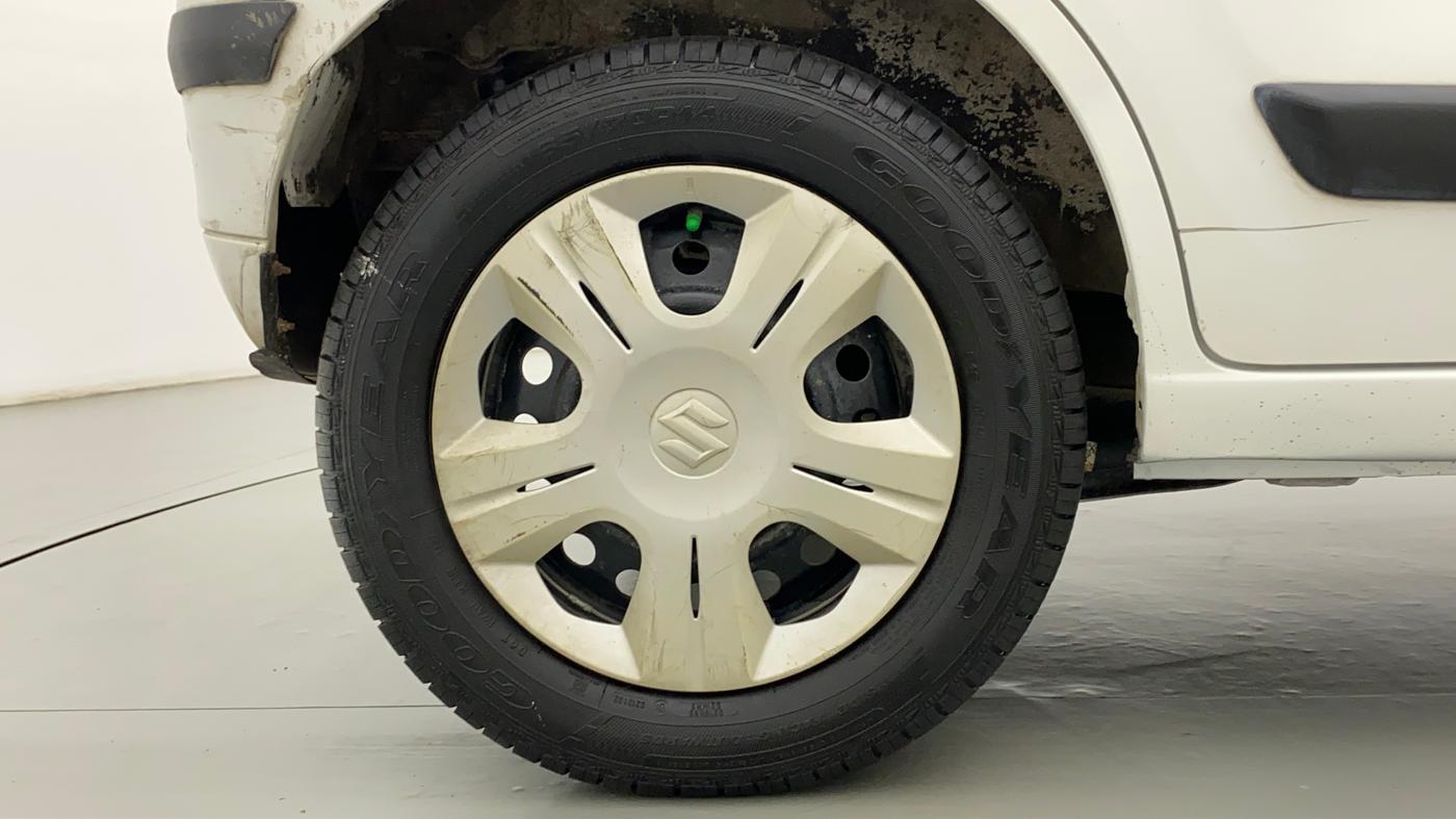 2014 Maruti Wagon R 1.0 VXI, Petrol, Manual, 1,01,391 km, Right Rear Wheel