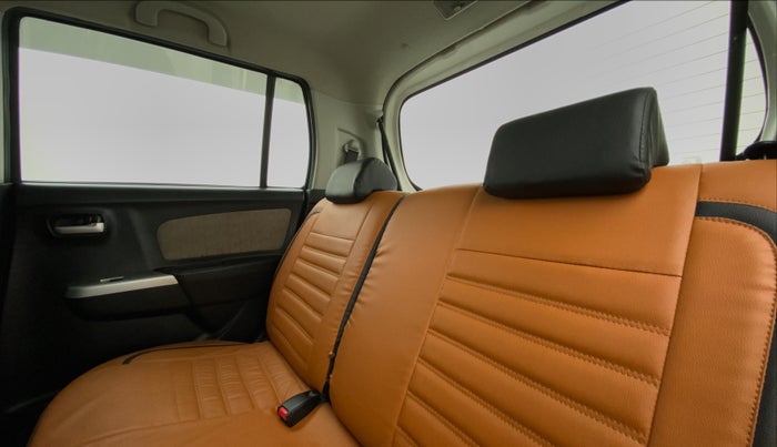2014 Maruti Wagon R 1.0 VXI, Petrol, Manual, 1,01,391 km, Right Side Rear Door Cabin