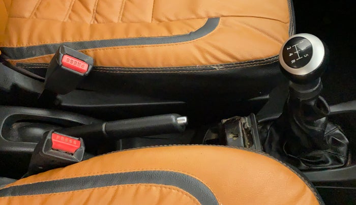 2014 Maruti Wagon R 1.0 VXI, Petrol, Manual, 1,01,391 km, Gear Lever