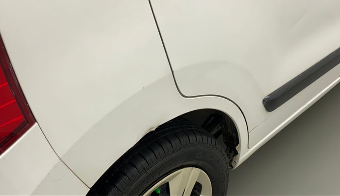 2014 Maruti Wagon R 1.0 VXI, Petrol, Manual, 1,01,391 km, Right quarter panel - Minor scratches
