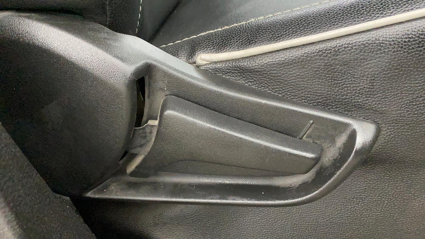 2021 Maruti S PRESSO LXI CNG, CNG, Manual, 39,796 km, Driver Side Adjustment Panel